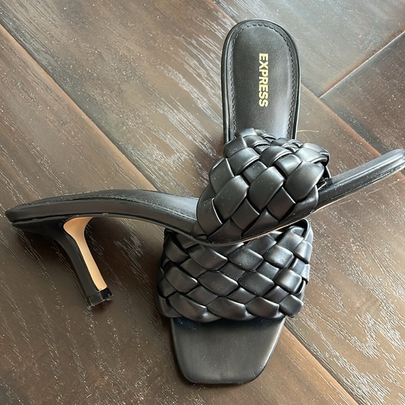Express Sandals in Black - Picture 7 of 7